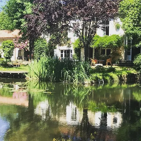 Detente Assuree Au Moulin De Papalis *